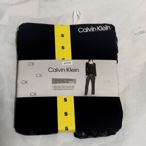 Calvin Klein Women's Long Sleeve 2 PIECE Pajama Set, Black Star Print Size Smal